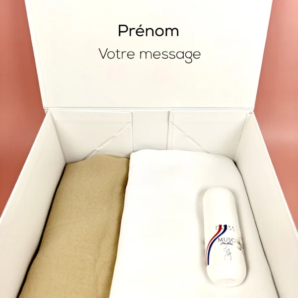Coffret cadeau Aïd avec hijab, accessoires et soins pour femme.