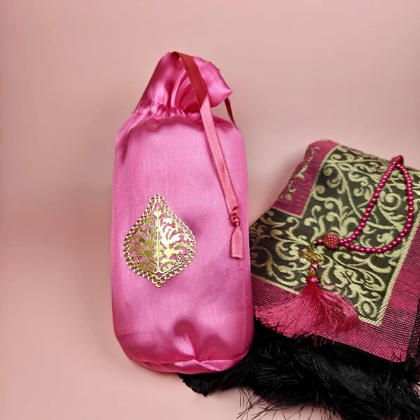 Tapis de prière rose et tasbih coordonné